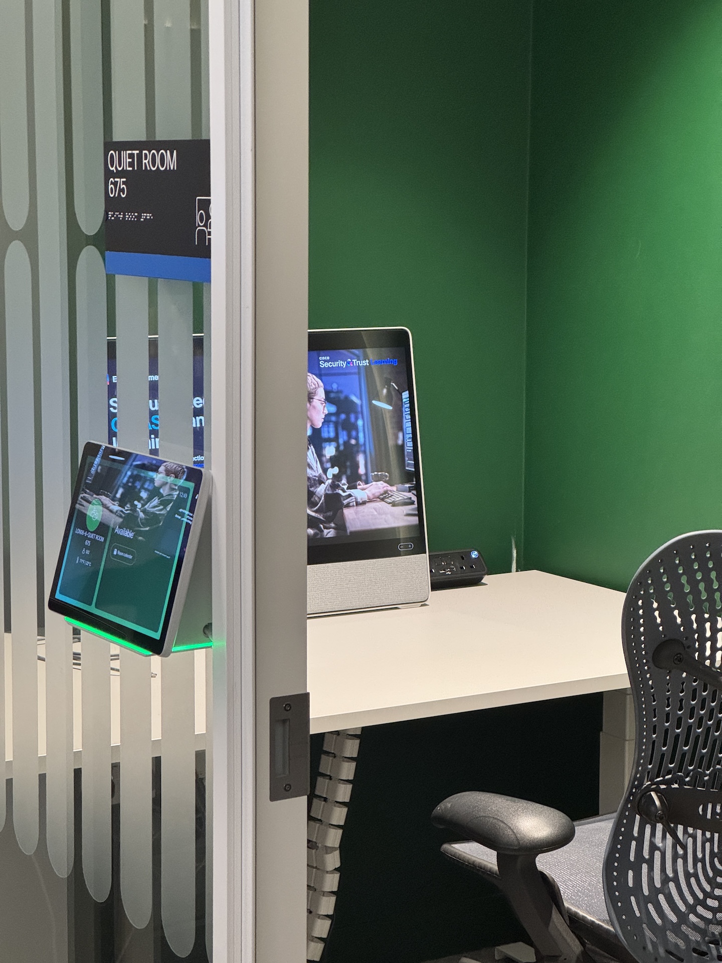 Cisco Workspace London quiet room